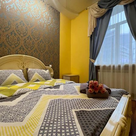 Apartment Near Gulliver 基輔 外观 照片